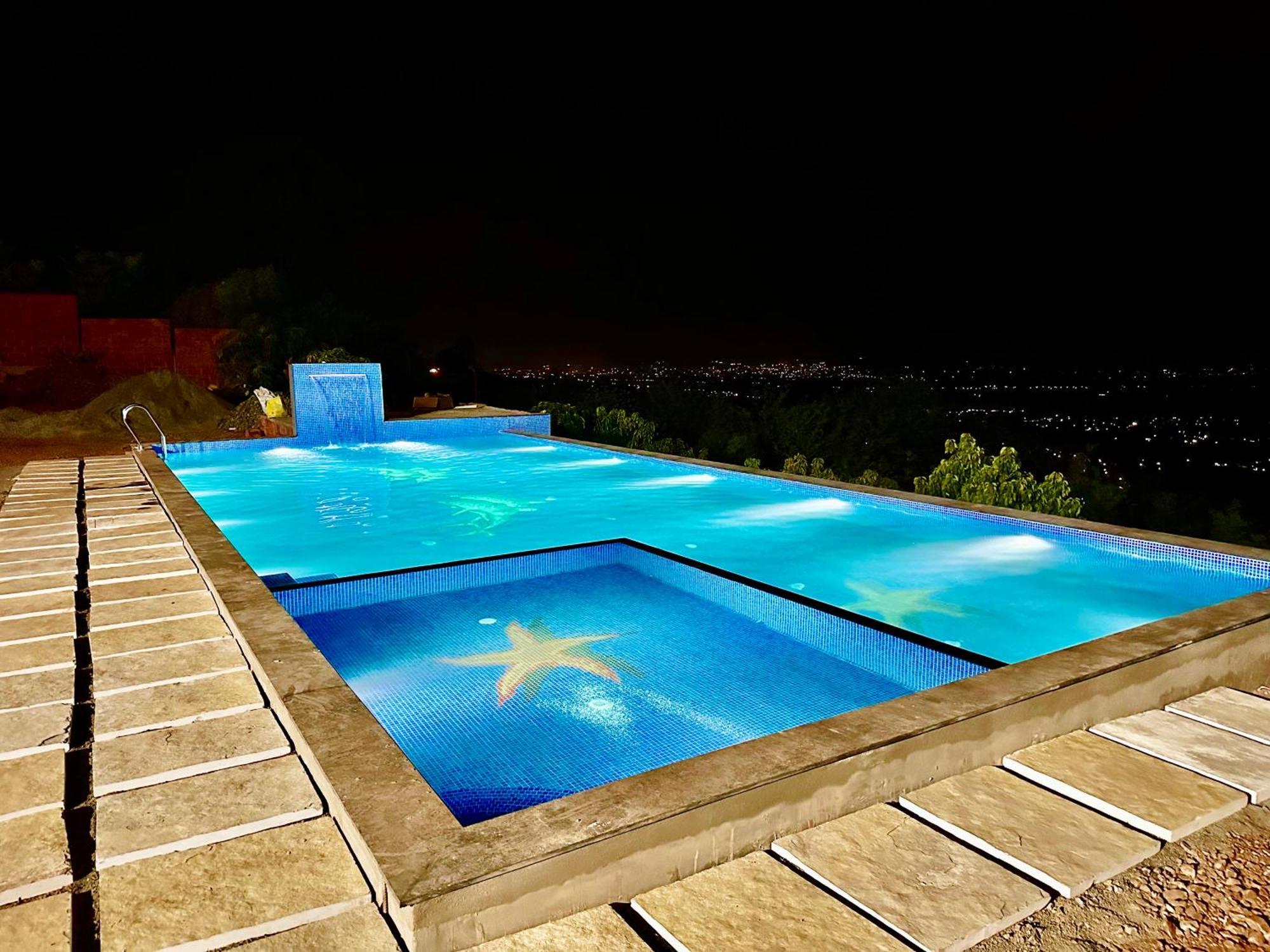 Panhāla Silent Villa Valley View Room מראה חיצוני תמונה