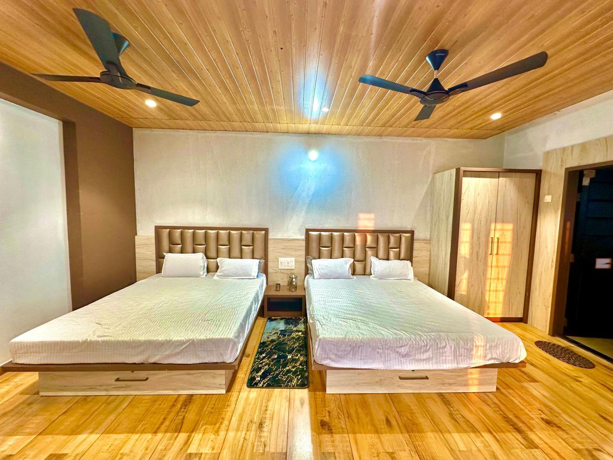 Panhāla Silent Villa Valley View Room מראה חיצוני תמונה