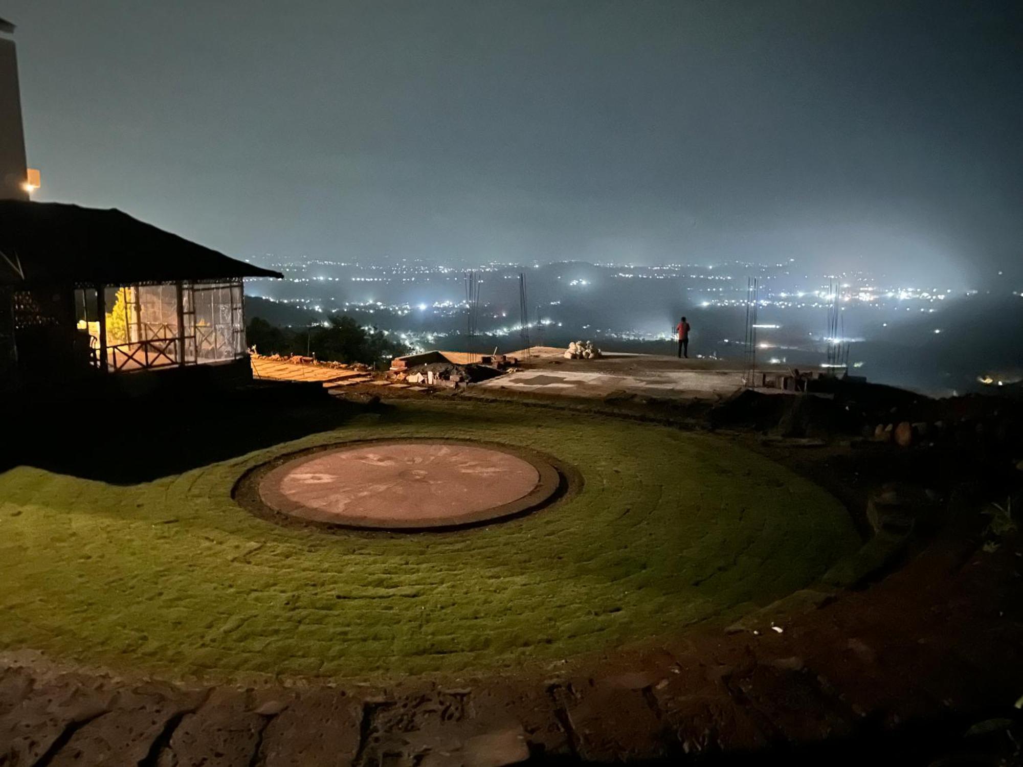 Panhāla Silent Villa Valley View Room מראה חיצוני תמונה