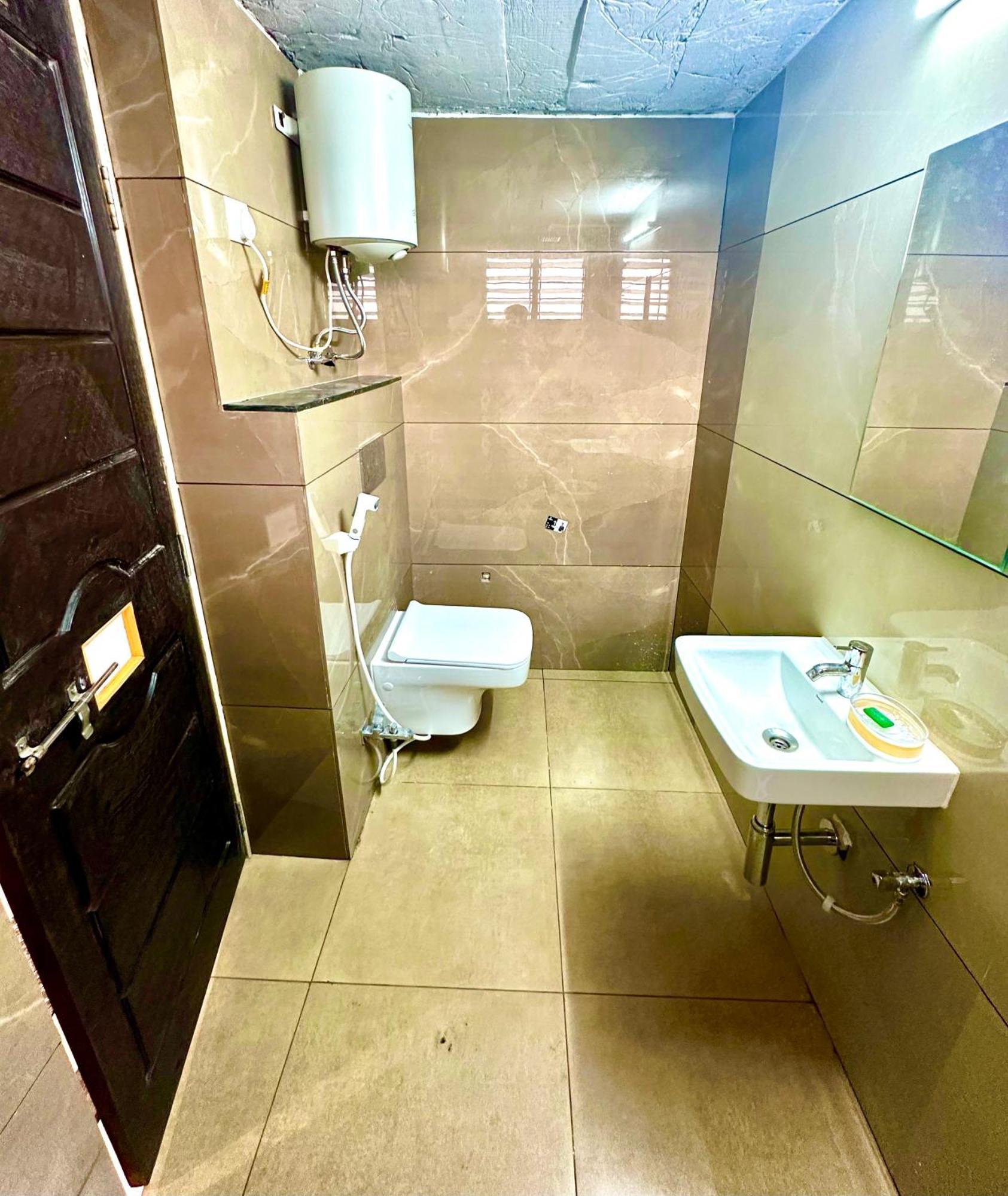 Panhāla Silent Villa Valley View Room מראה חיצוני תמונה